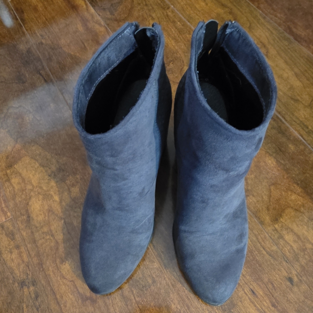 American Eagle Navy Ankle Booties
